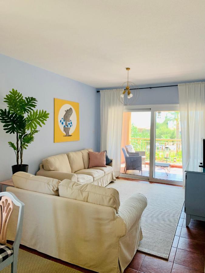 101 Hippo apartment in popular Regina Gardens Paphos Esterno foto