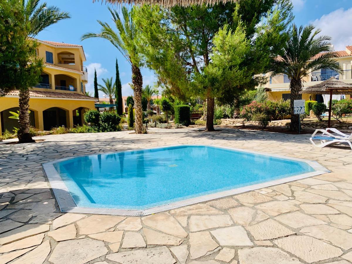 101 Hippo apartment in popular Regina Gardens Paphos Esterno foto